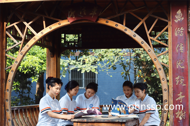 成都市錦江區(qū)華大醫(yī)藥衛(wèi)生中等職業(yè)技術(shù)學校學校環(huán)境